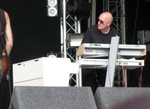 Planet Mellotron M400, on stage at Victoria Park, 2010