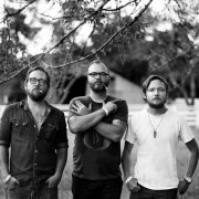Water Liars, 'Roll on'